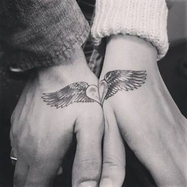 tatuagem de casal que se complementa